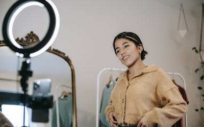 Why Micro-Influencers Deliver 3X Better ROI for Small Businesses Than Celebrities